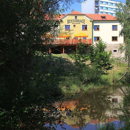 Hotel S Restauraci Splavek Strakonice Exterior photo