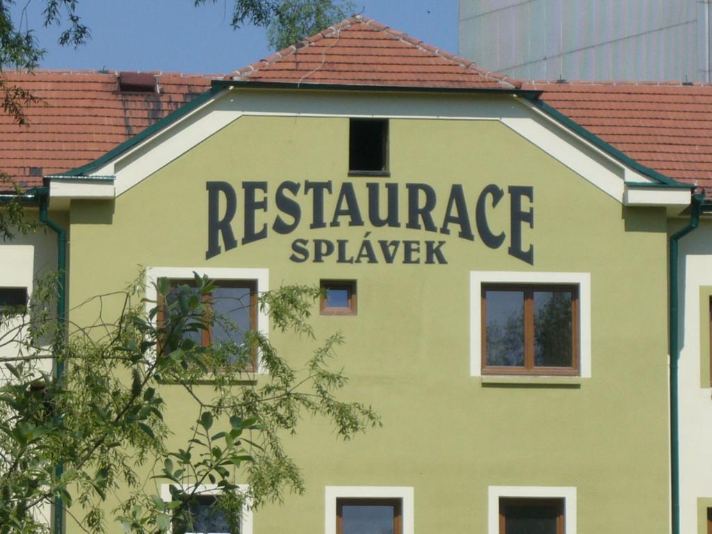 Hotel S Restauraci Splavek Strakonice Exterior photo